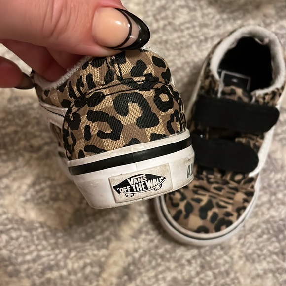 Toddler vans - Picture 3 of 4